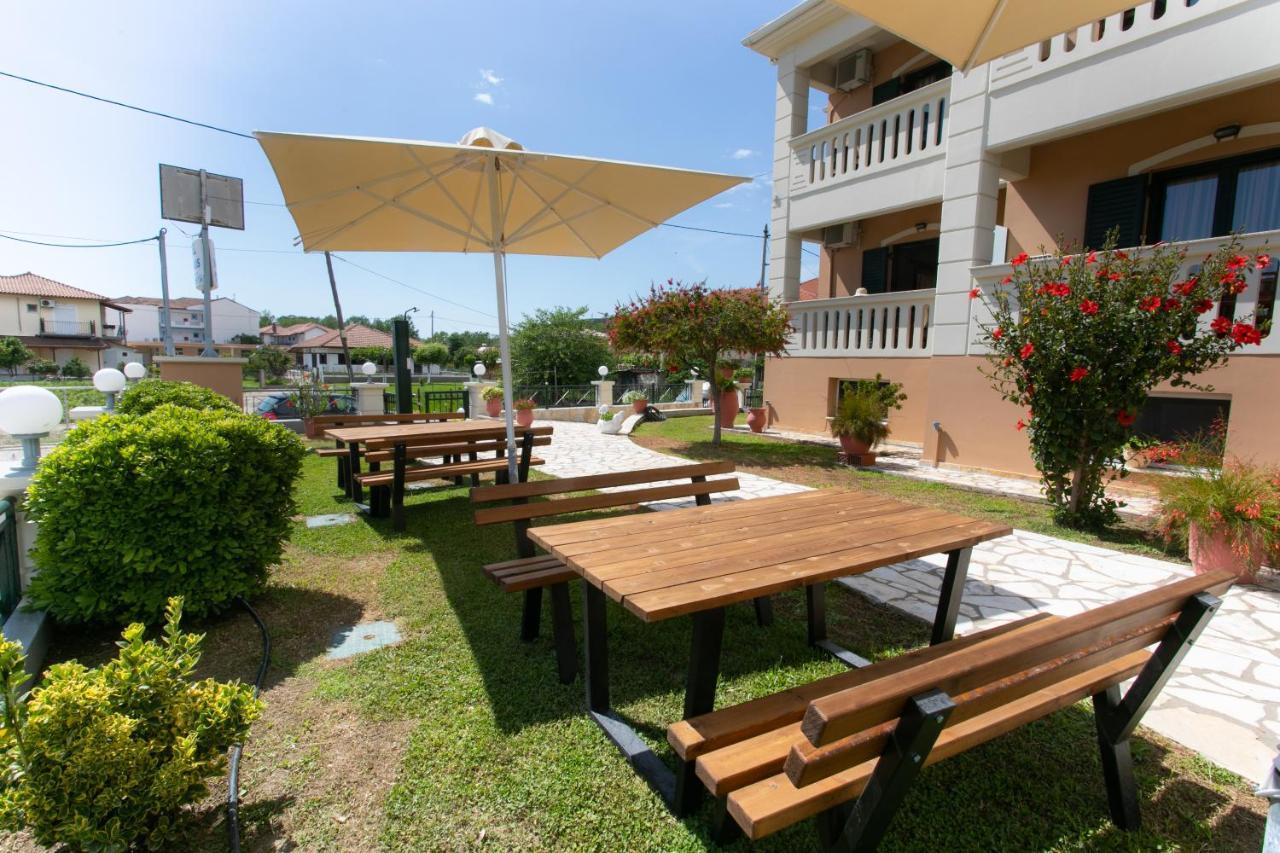 Lady Elena Hotel 아무디아 외부 사진