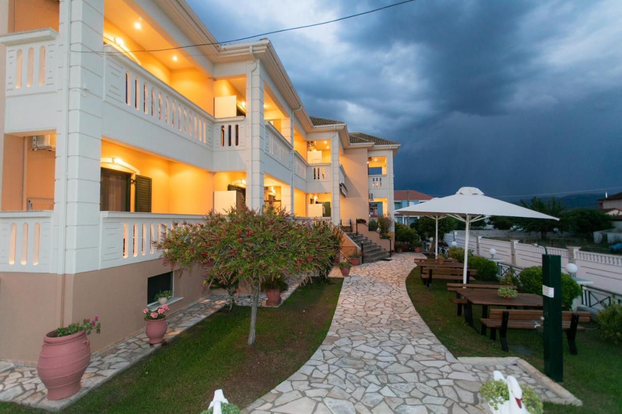 Lady Elena Hotel 아무디아 외부 사진
