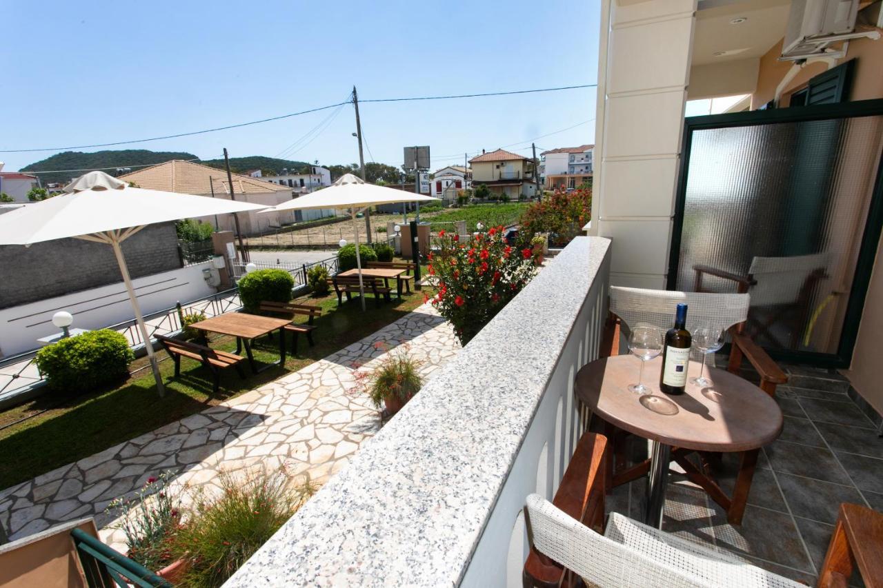Lady Elena Hotel 아무디아 외부 사진